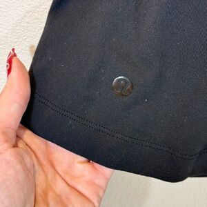 Lululemon Black Low Back Athleisure Tank Top Women's Size 6